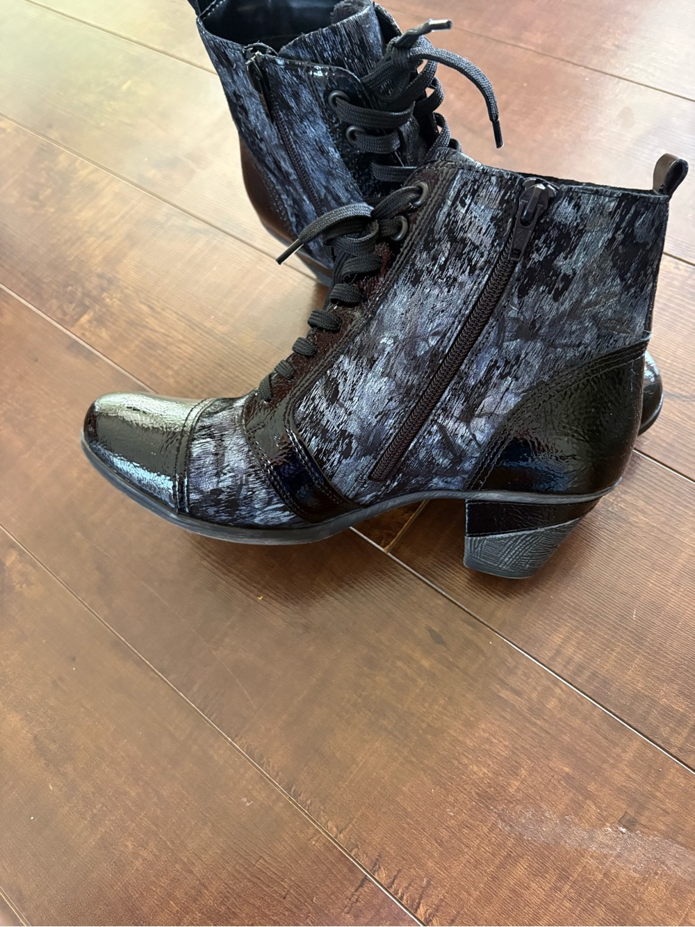 Remonte by Rieker Tex Black Metallic Patent Lace-Up Block Heel Combat Boots Sz41